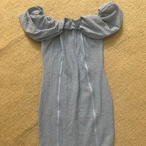 Open shoulder dress (NEW)